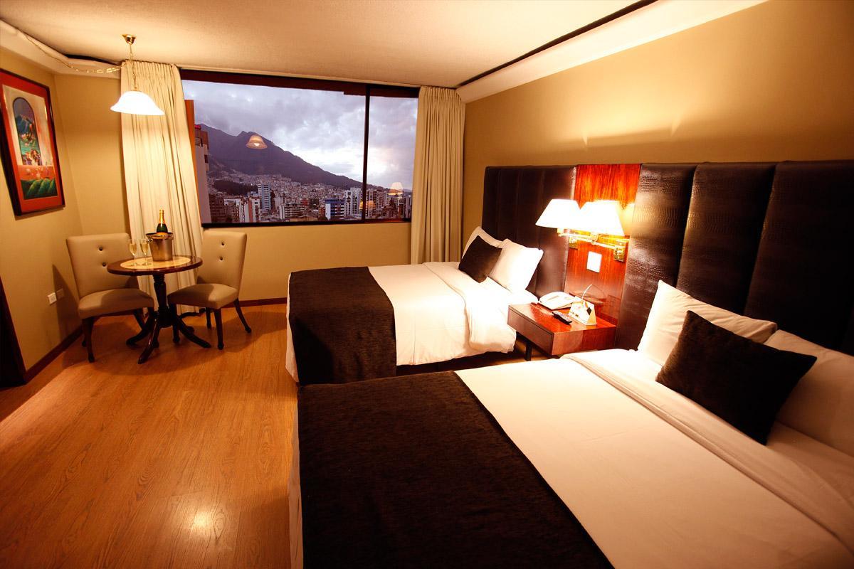 Hotel Reina Isabel Quito Esterno foto